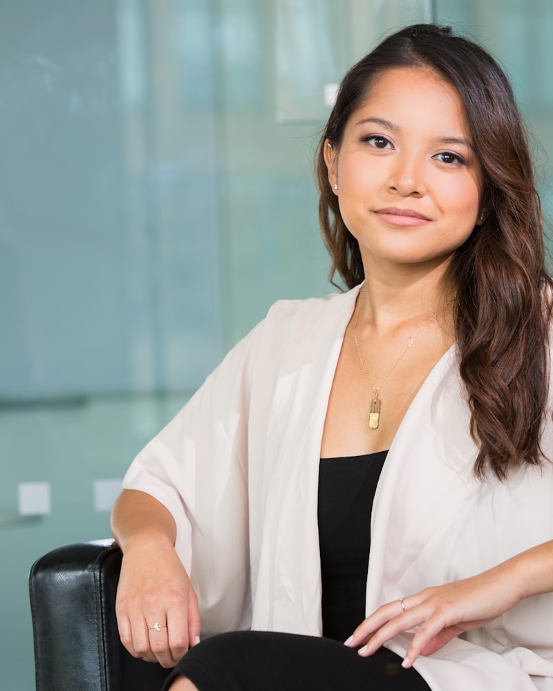 Career Expert Collaborating with Client